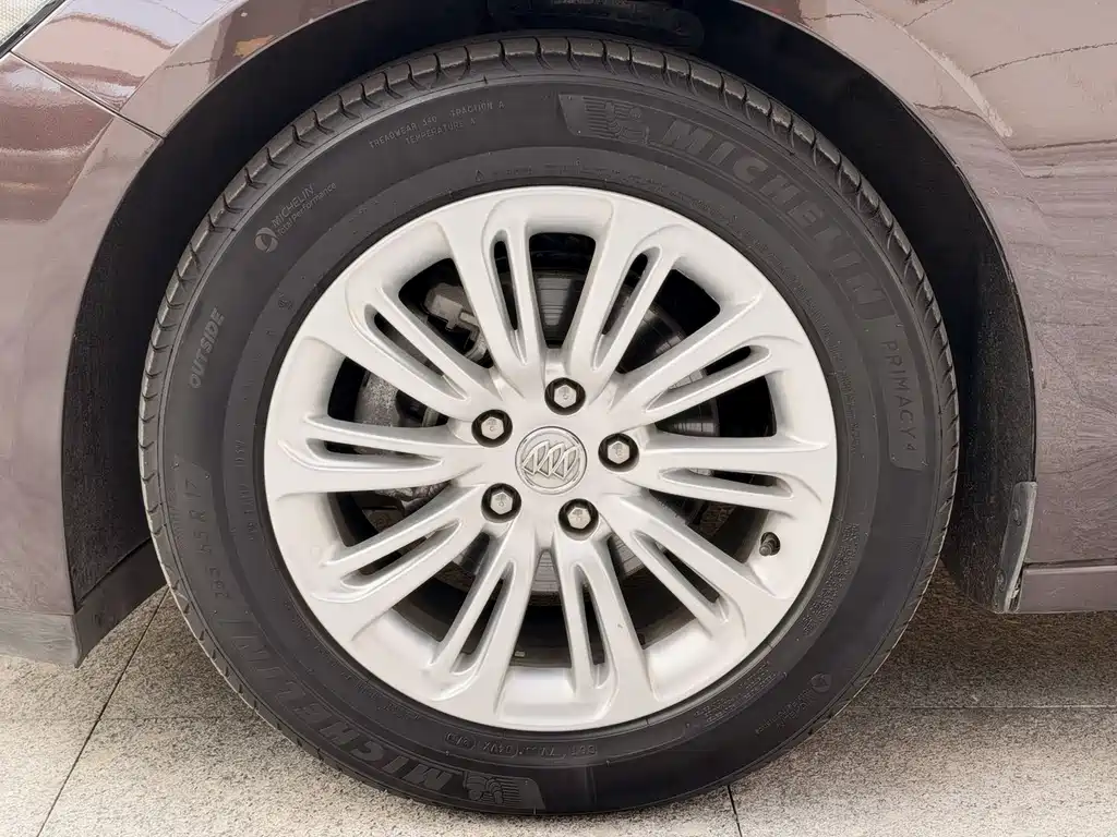 Buick LaCrosse — миниатюра 15