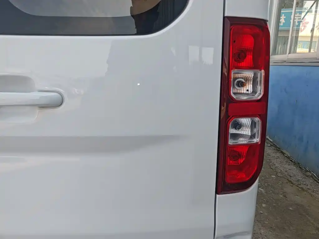 Wuling Yangguang — миниатюра 8