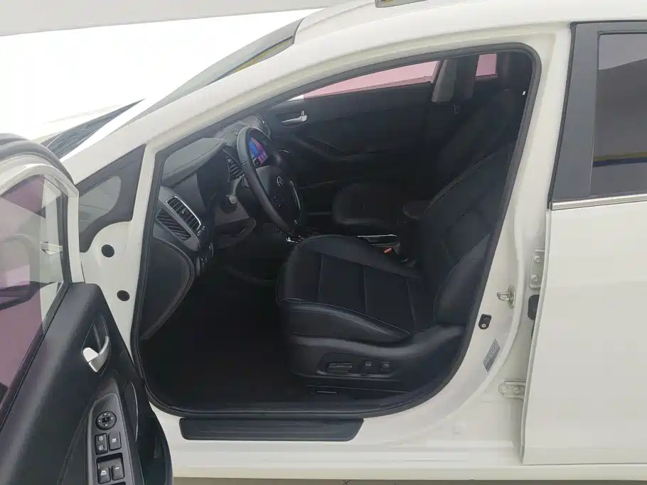 Kia K3 — миниатюра 9
