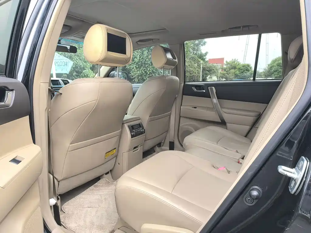 Toyota Highlander — миниатюра 7