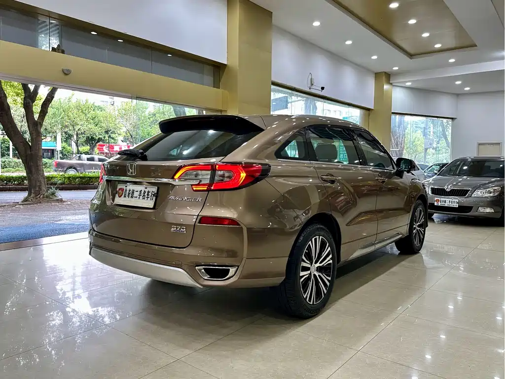 Honda Avancier — миниатюра 3