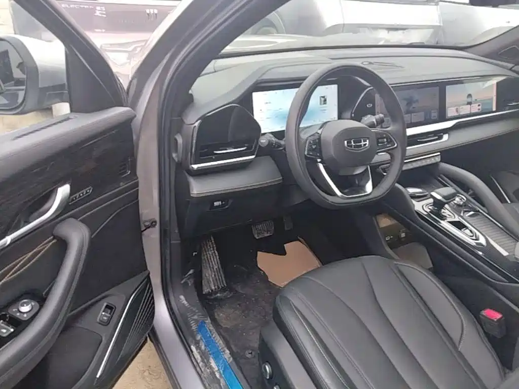 Geely Xingyue L — миниатюра 15