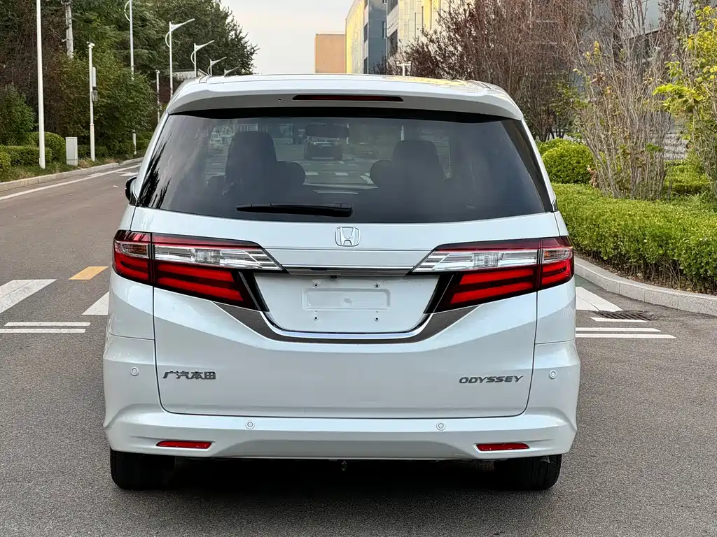 Honda Odyssey — миниатюра 8