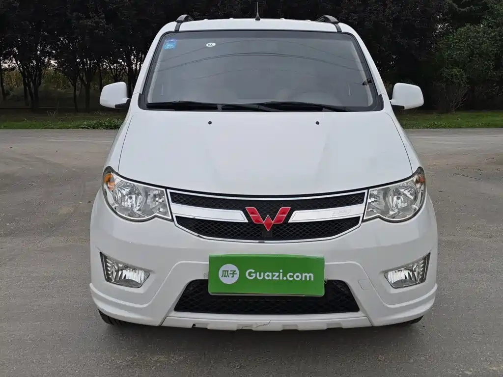 Wuling Hongguang — миниатюра 18