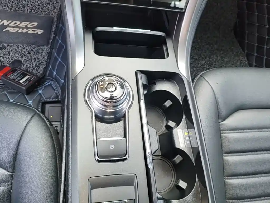 Ford Mondeo — миниатюра 14