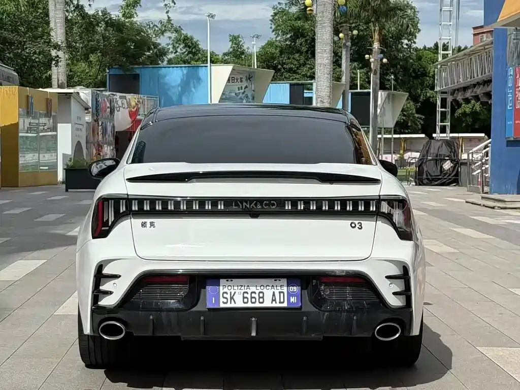 Lynk & Co 03 — миниатюра 8