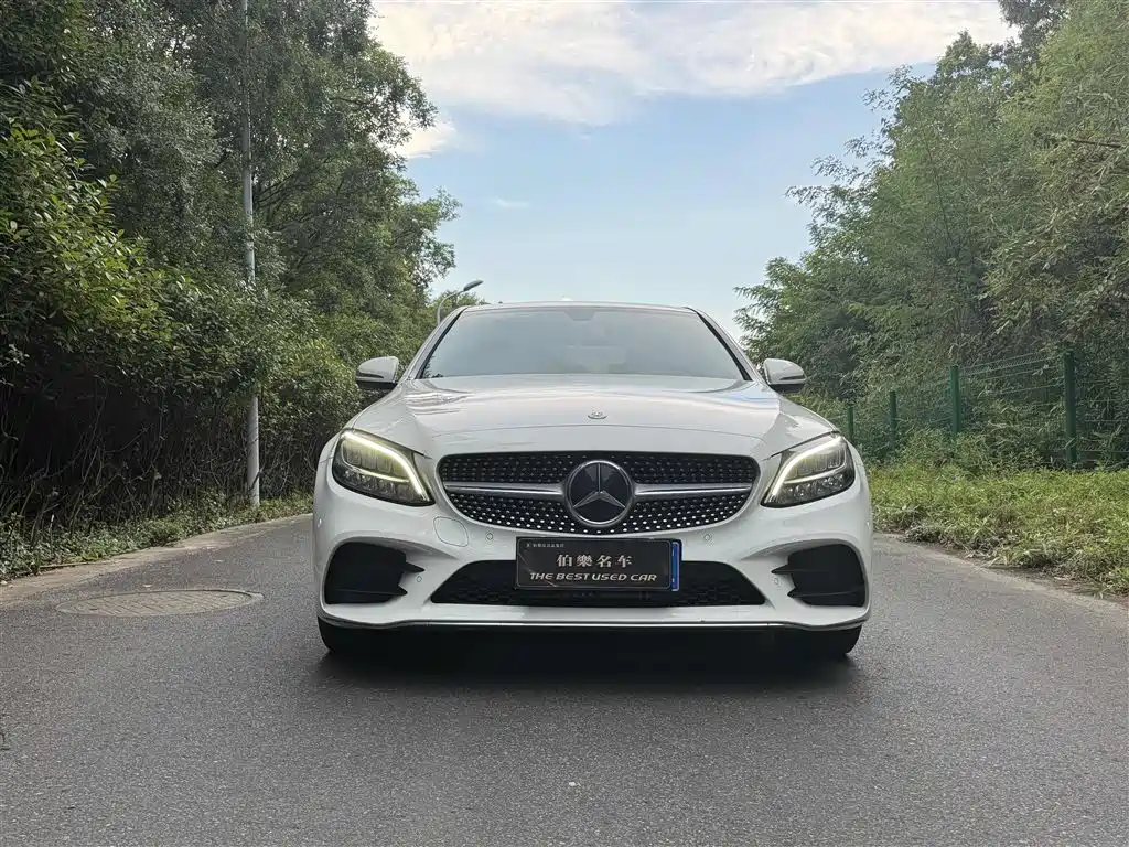 Mercedes-Benz C-Class — миниатюра 3