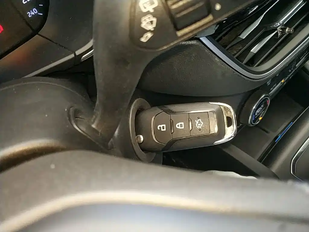 Ford Focus — миниатюра 9