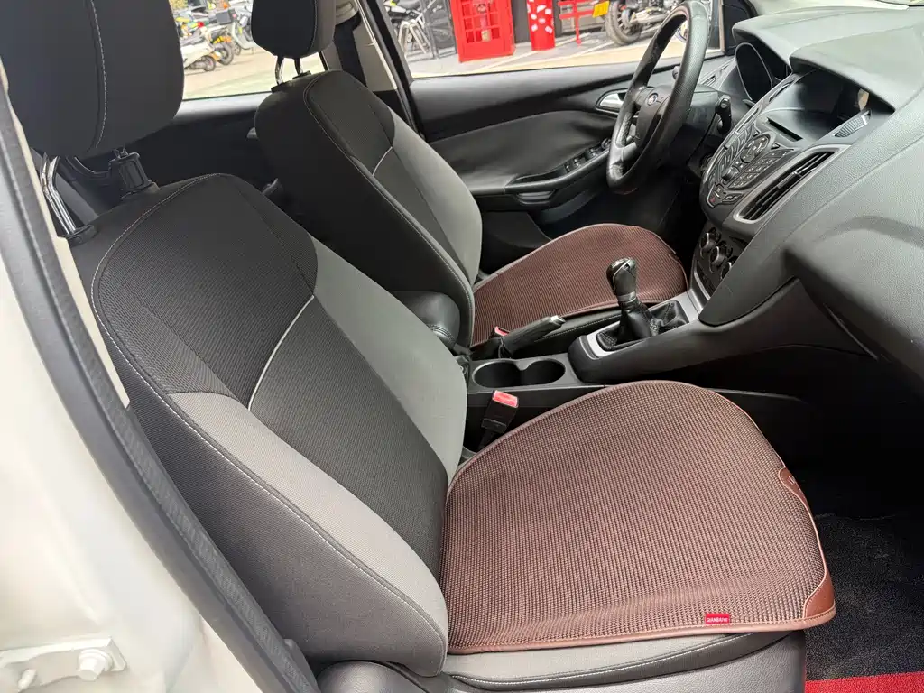 Ford Focus — миниатюра 22