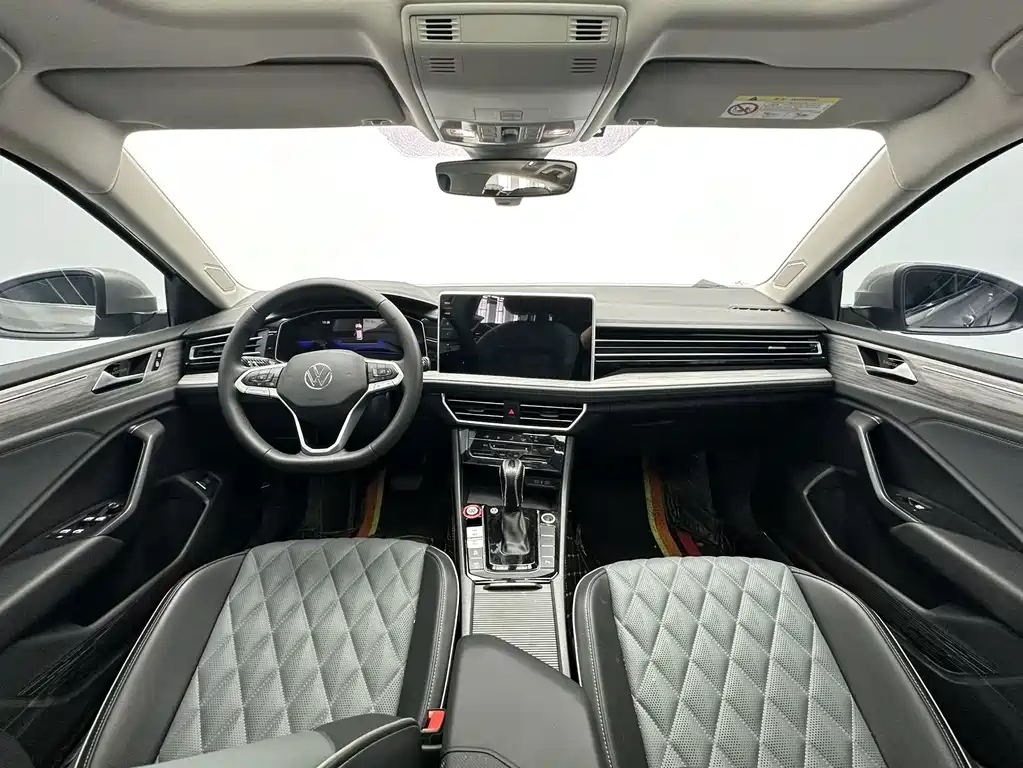 Volkswagen Sagitar — миниатюра 6