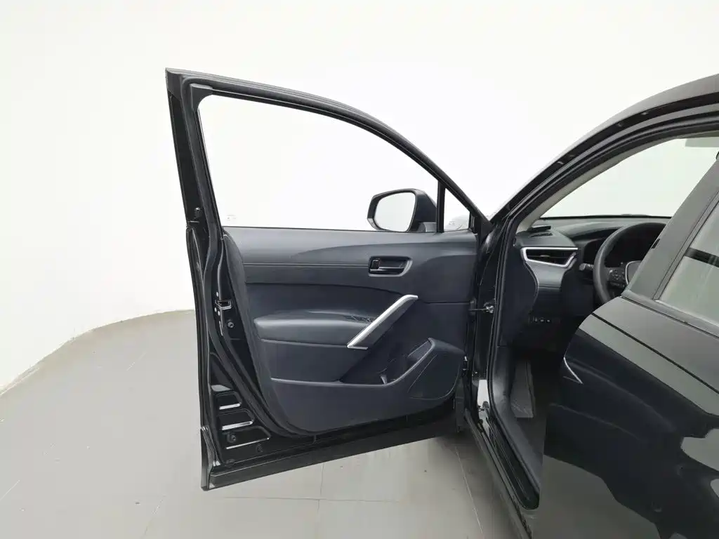 Toyota Frontlander — миниатюра 8
