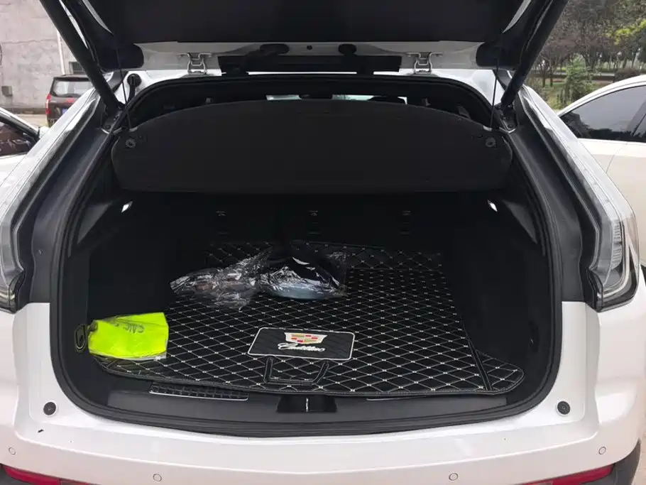Cadillac XT4 — миниатюра 4