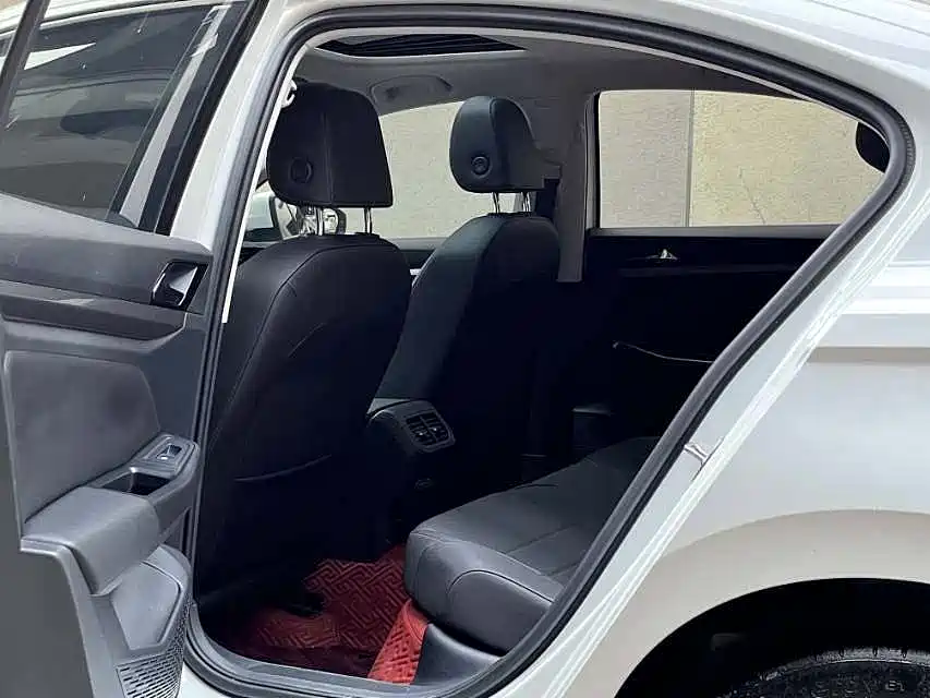 Volkswagen Bora 2019 280TSI DSG Elite VI