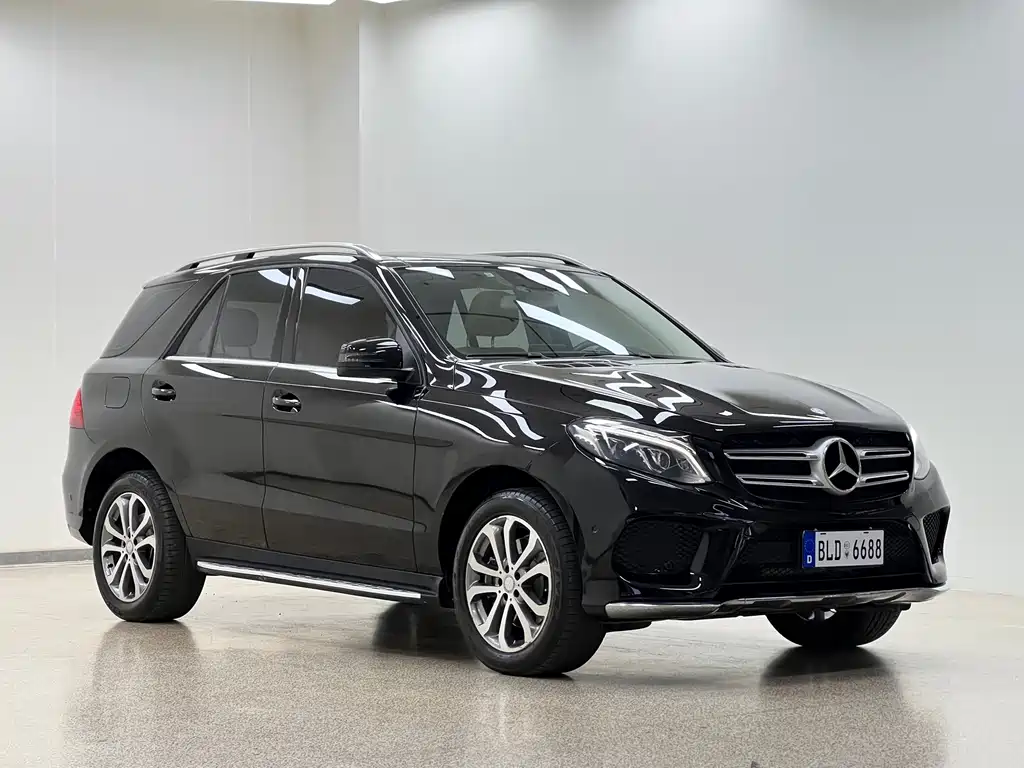 Mercedes-Benz GLE (Import) — миниатюра 3