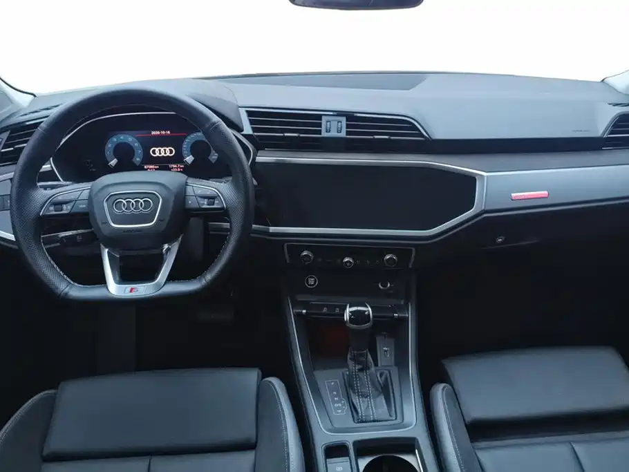 Audi Q3 Sportback — миниатюра 12