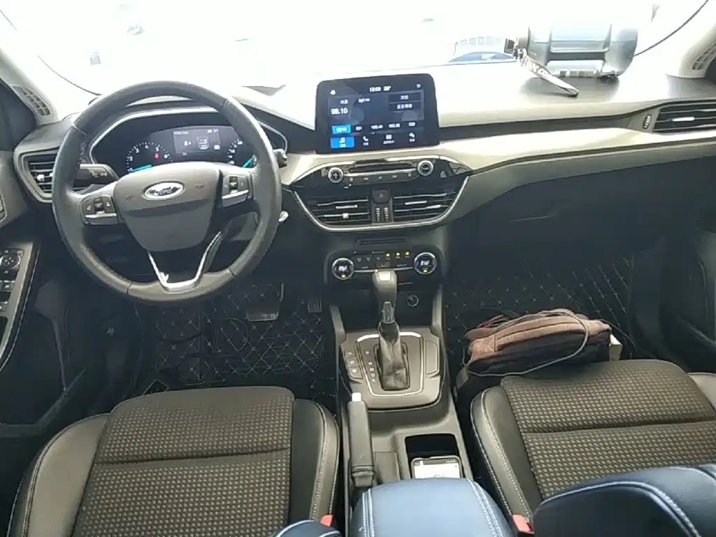 Ford Focus — миниатюра 10