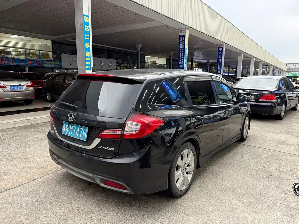 Honda Jade 2013 1.8L AT Comfort 5 мест