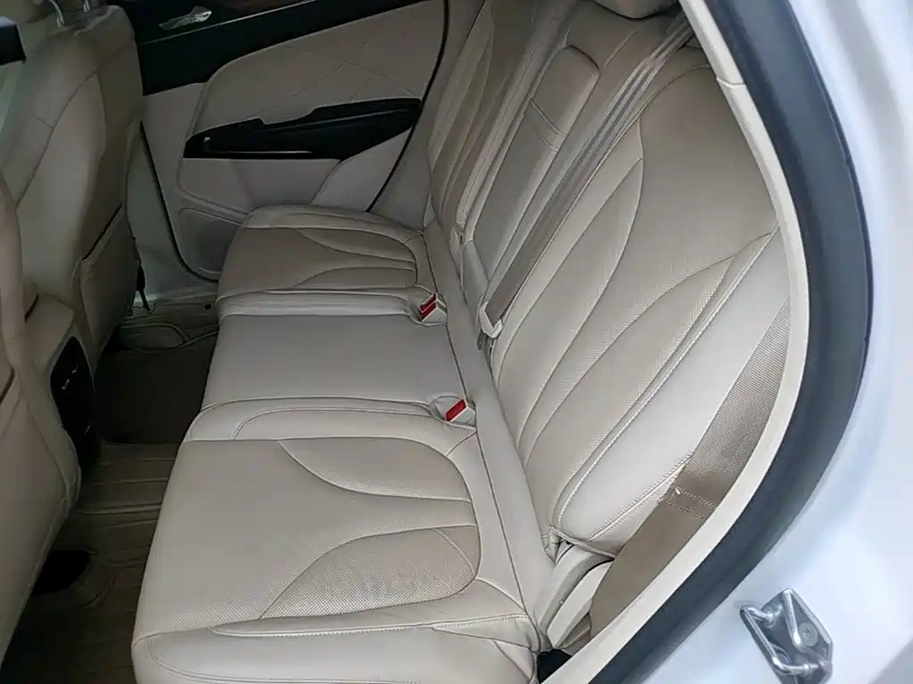 Lincoln MKC — миниатюра 17