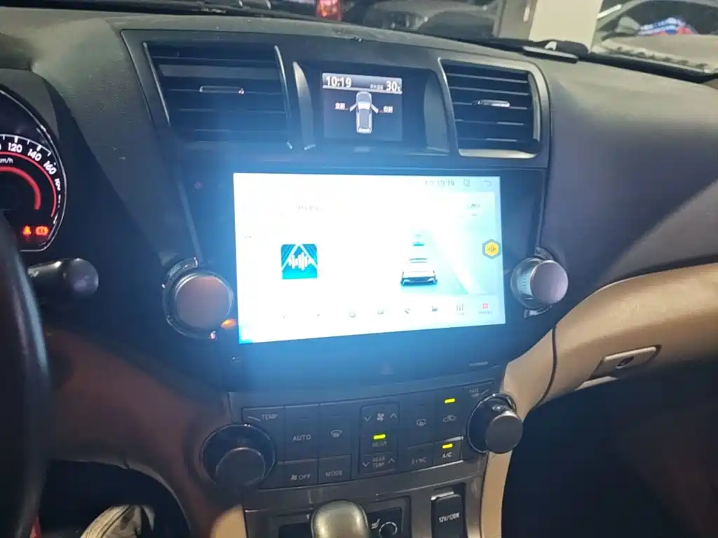 Toyota Highlander — миниатюра 13