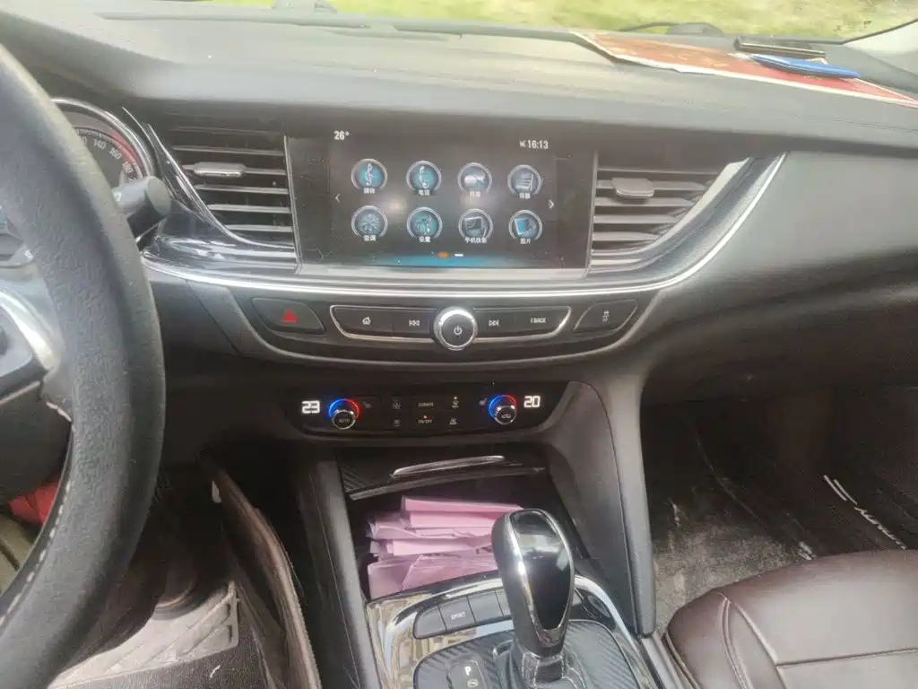 Buick Regal — миниатюра 9