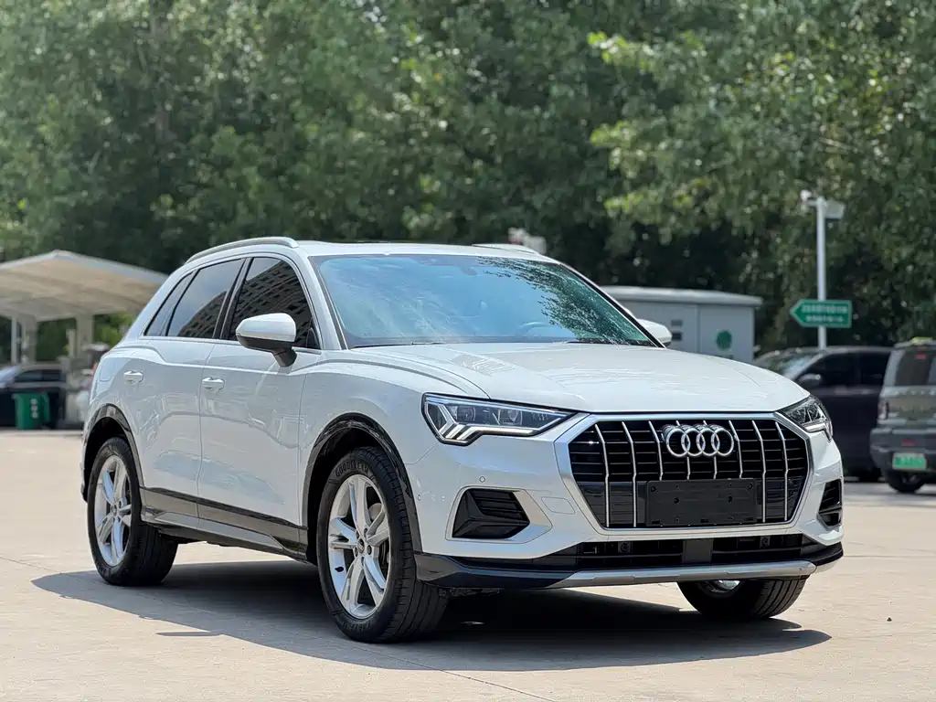 Audi Q3 2022 35 TFSI