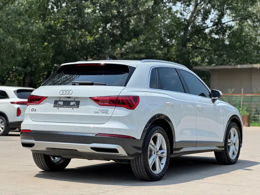 Audi Q3 2022 35 TFSI