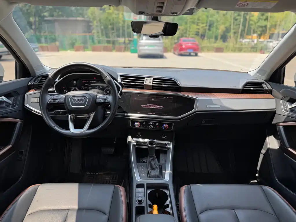 Audi Q3 2022 35 TFSI