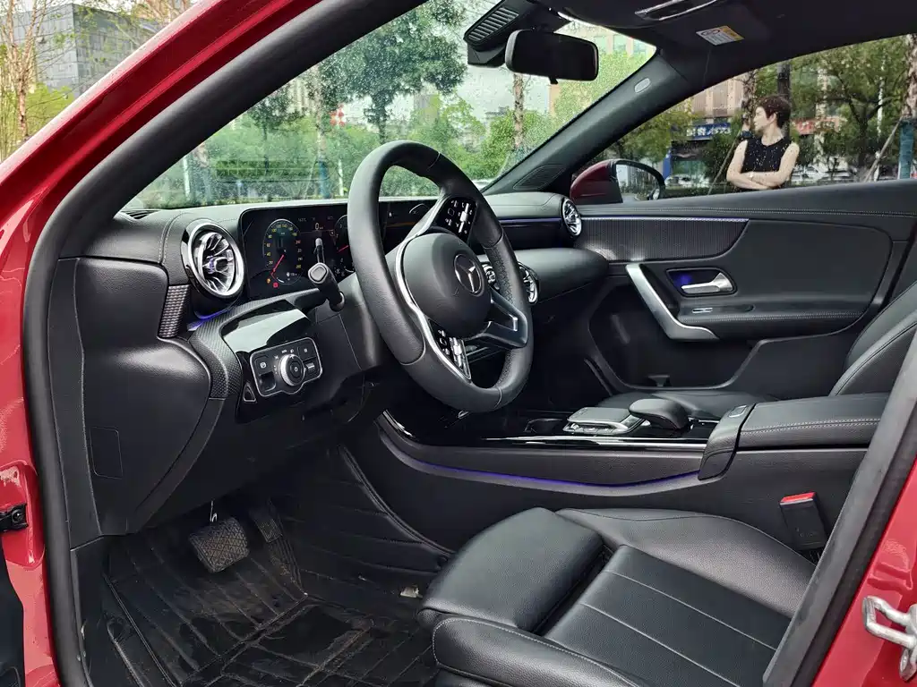 Mercedes-Benz A-Class — миниатюра 7