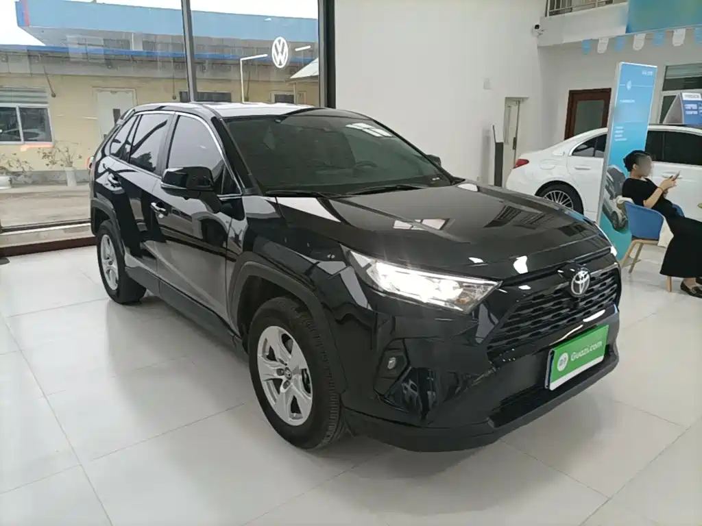 Toyota RAV4 — миниатюра 4
