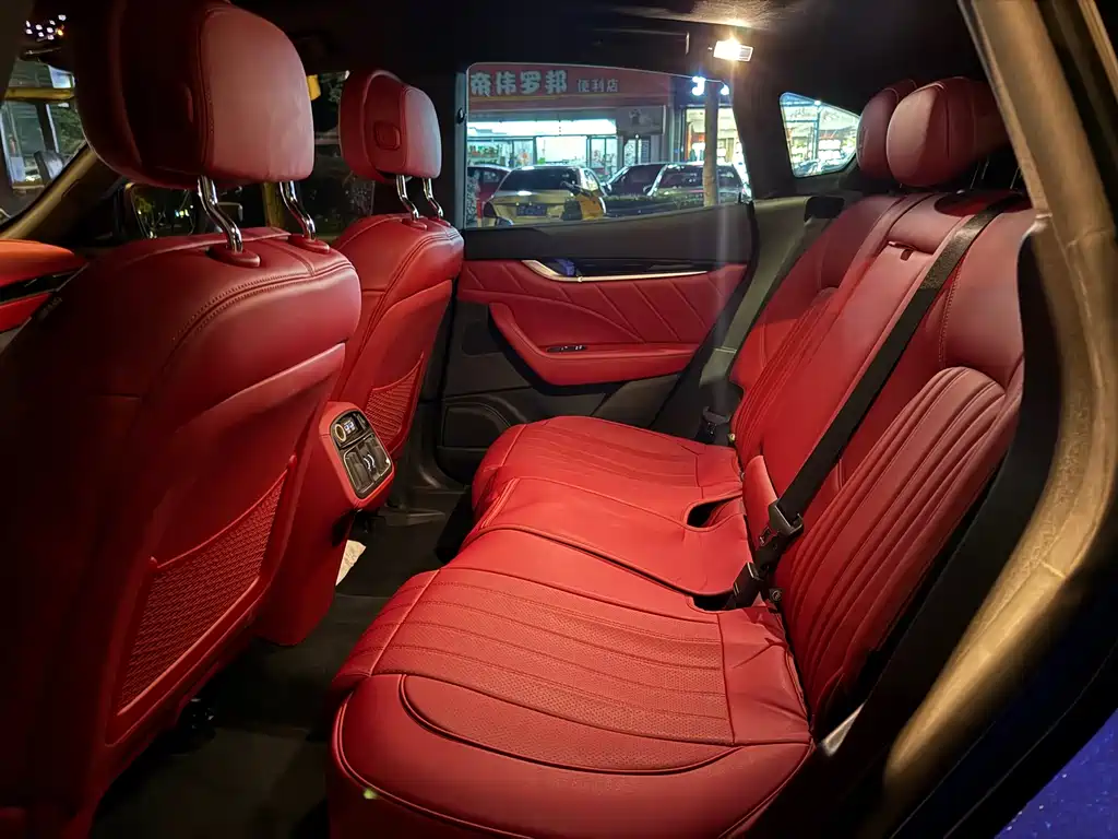 Maserati Levante — миниатюра 11