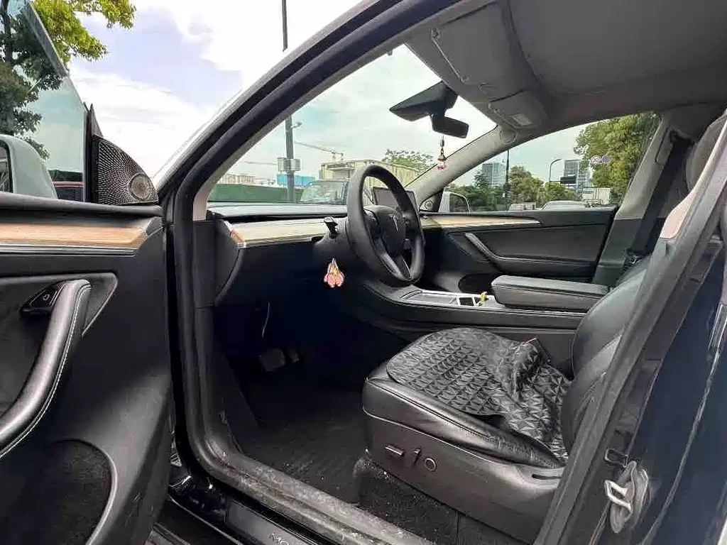Tesla Model Y — фотографии объявления, Фото 5