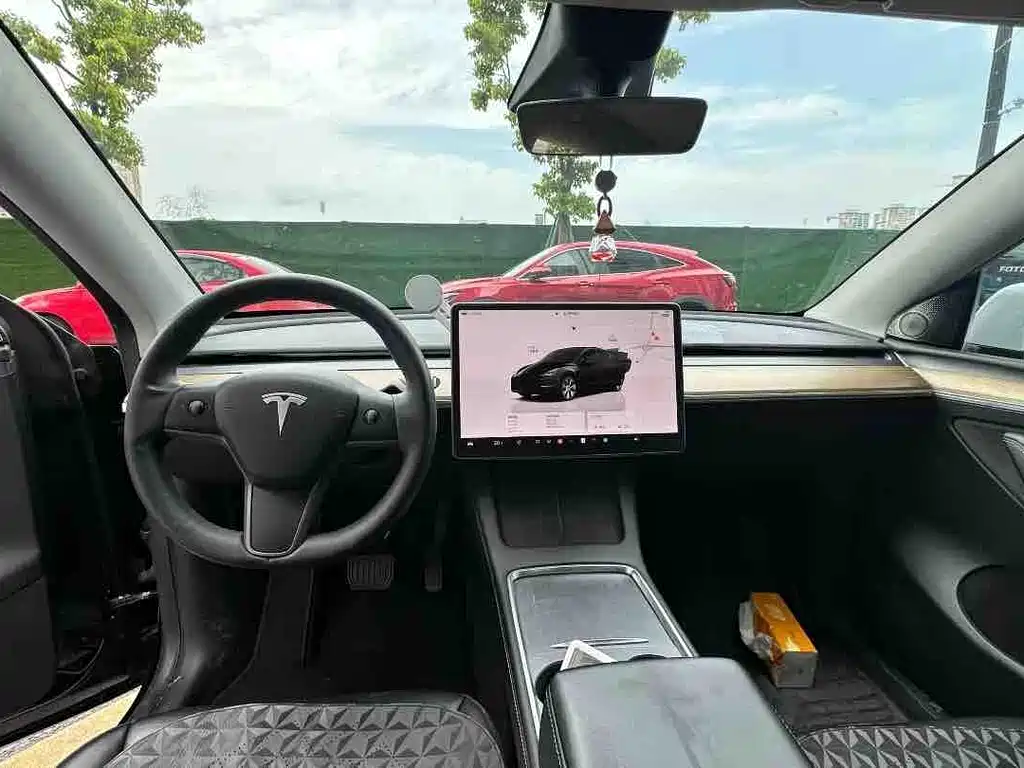 Tesla Model Y — фотографии объявления, Фото 6