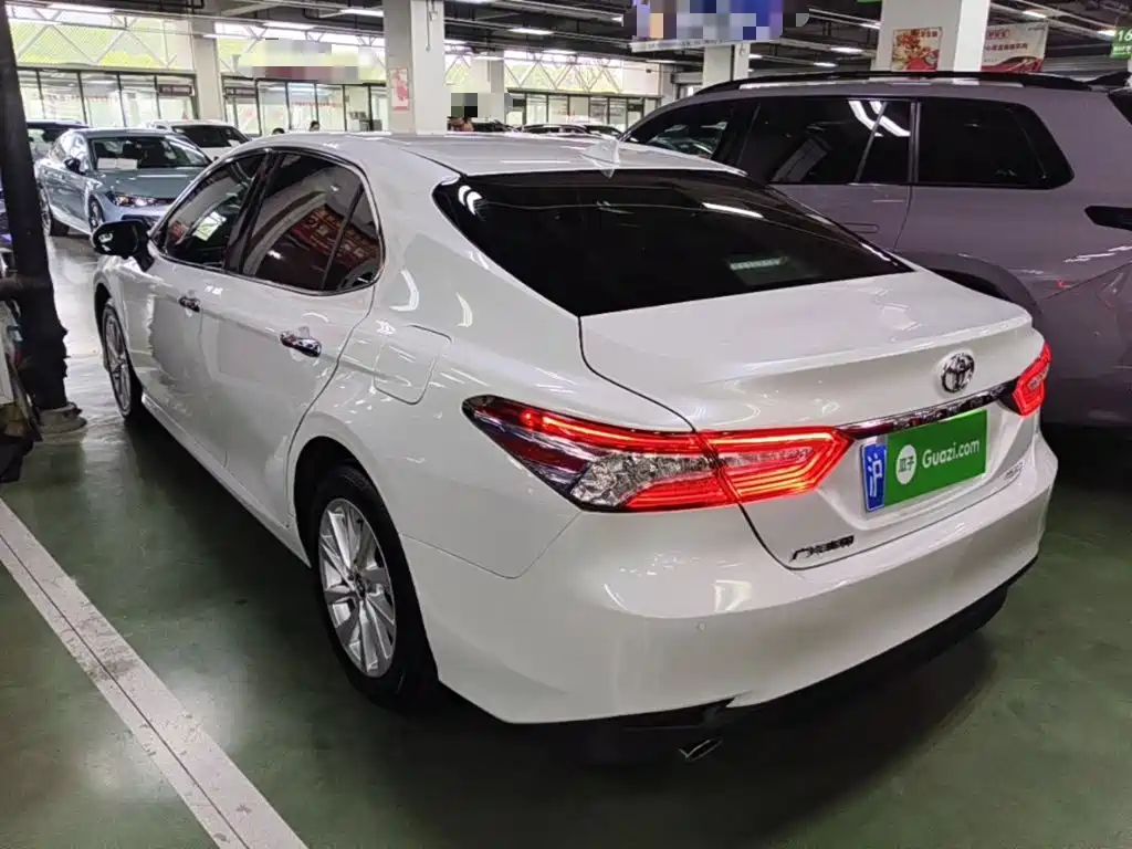 Toyota Camry 2021 2.0G Luxury