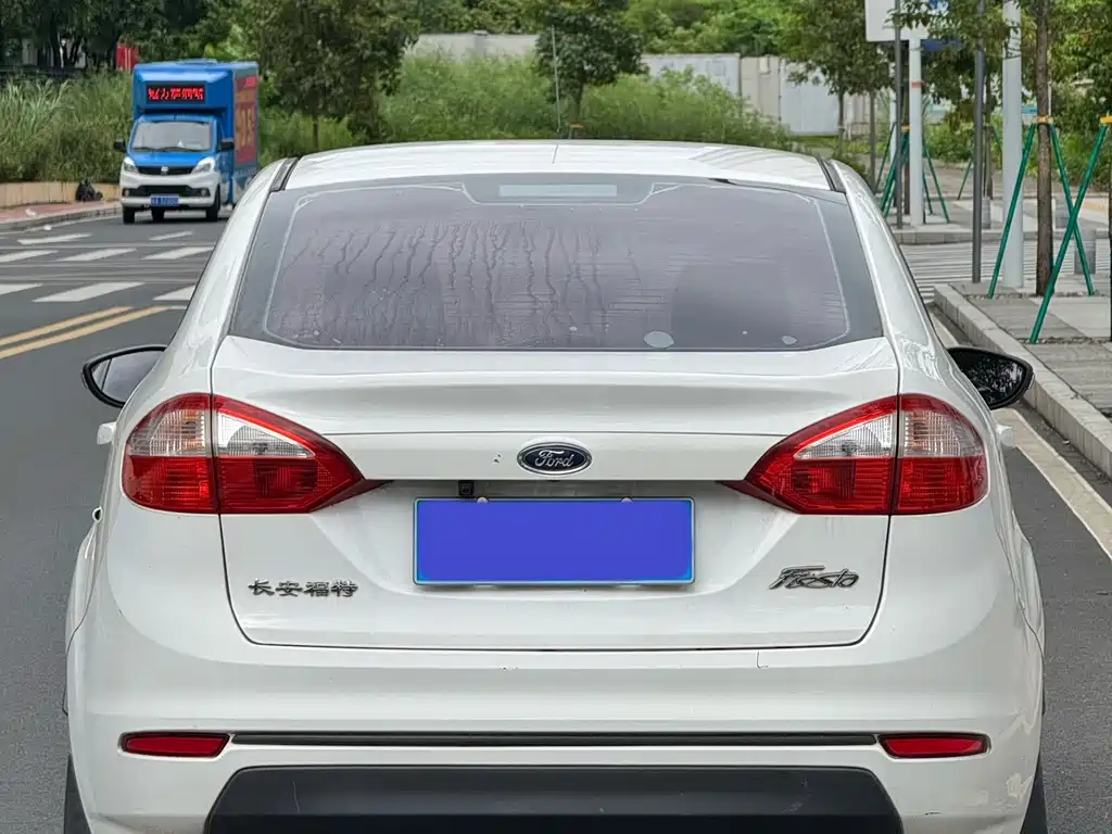 Ford Fiesta — миниатюра 16