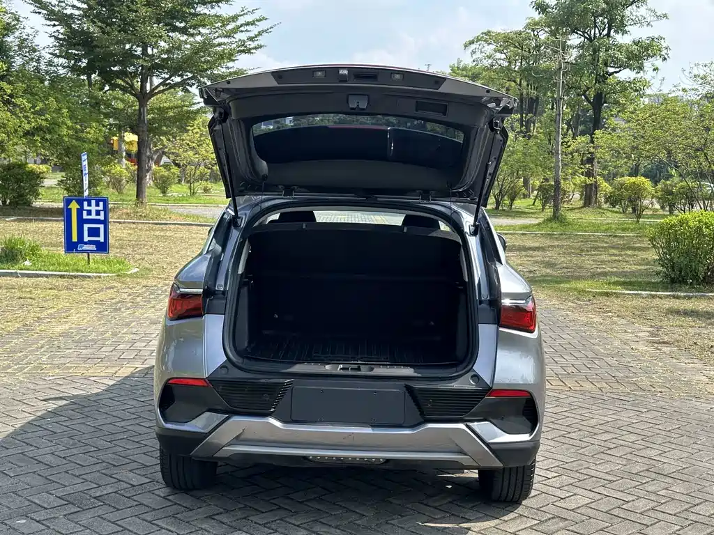BYD Yuan Plus — миниатюра 15
