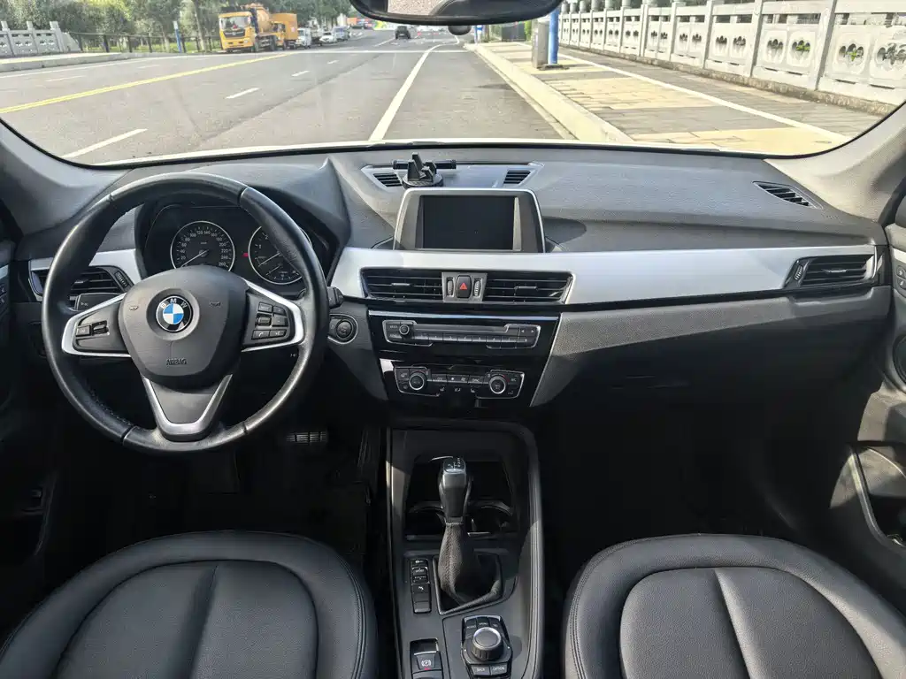BMW X1 — миниатюра 7