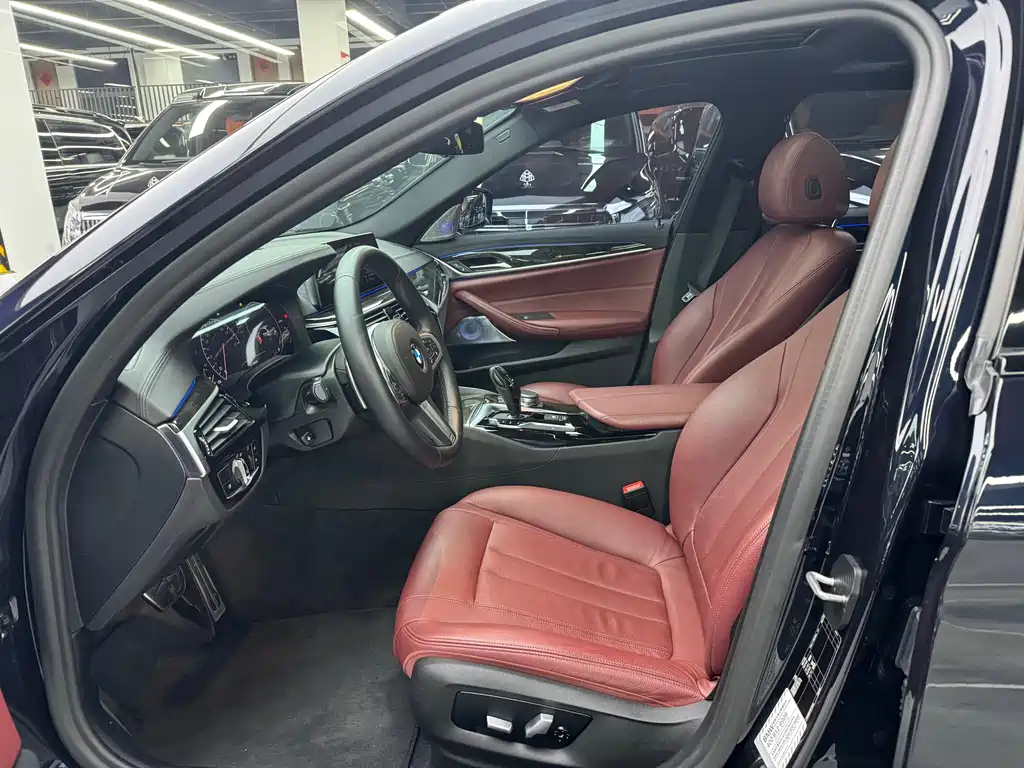 BMW 5 Series — миниатюра 4