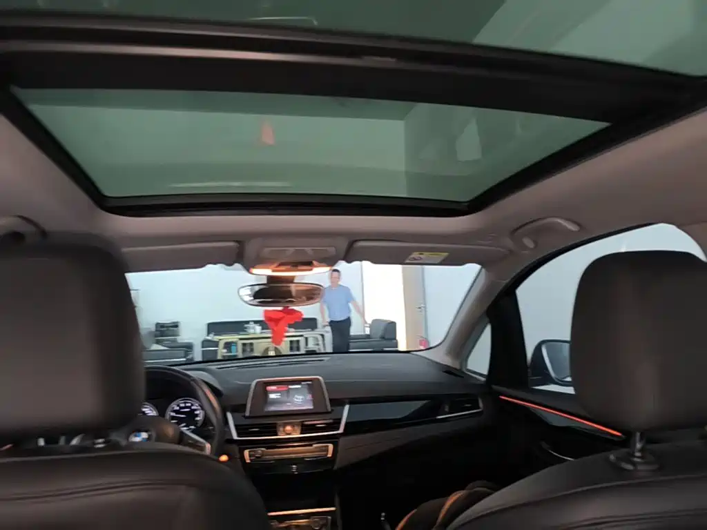 BMW 2 Series Active Tourer — миниатюра 18