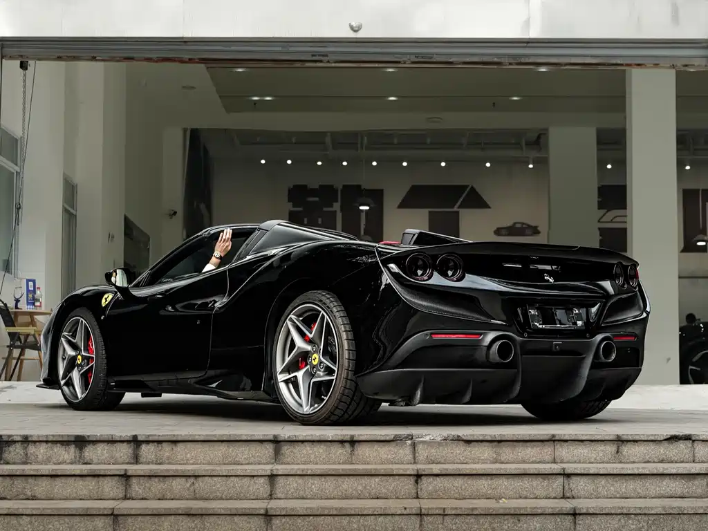 Ferrari F8 — миниатюра 4