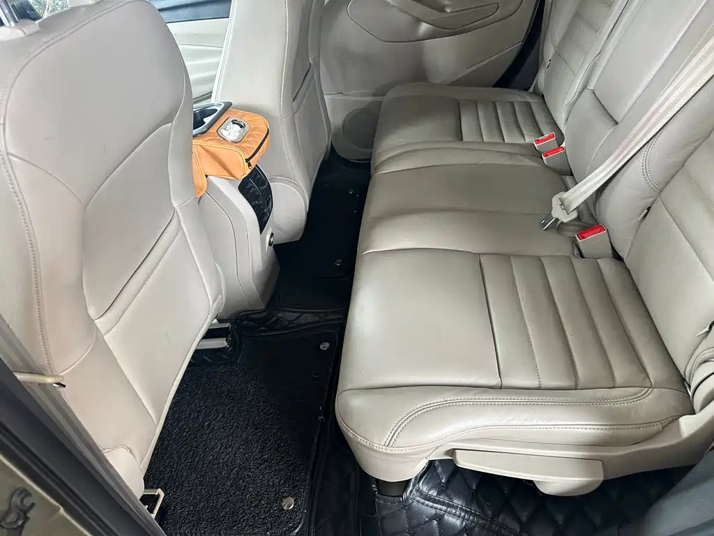 Ford Kuga — миниатюра 6