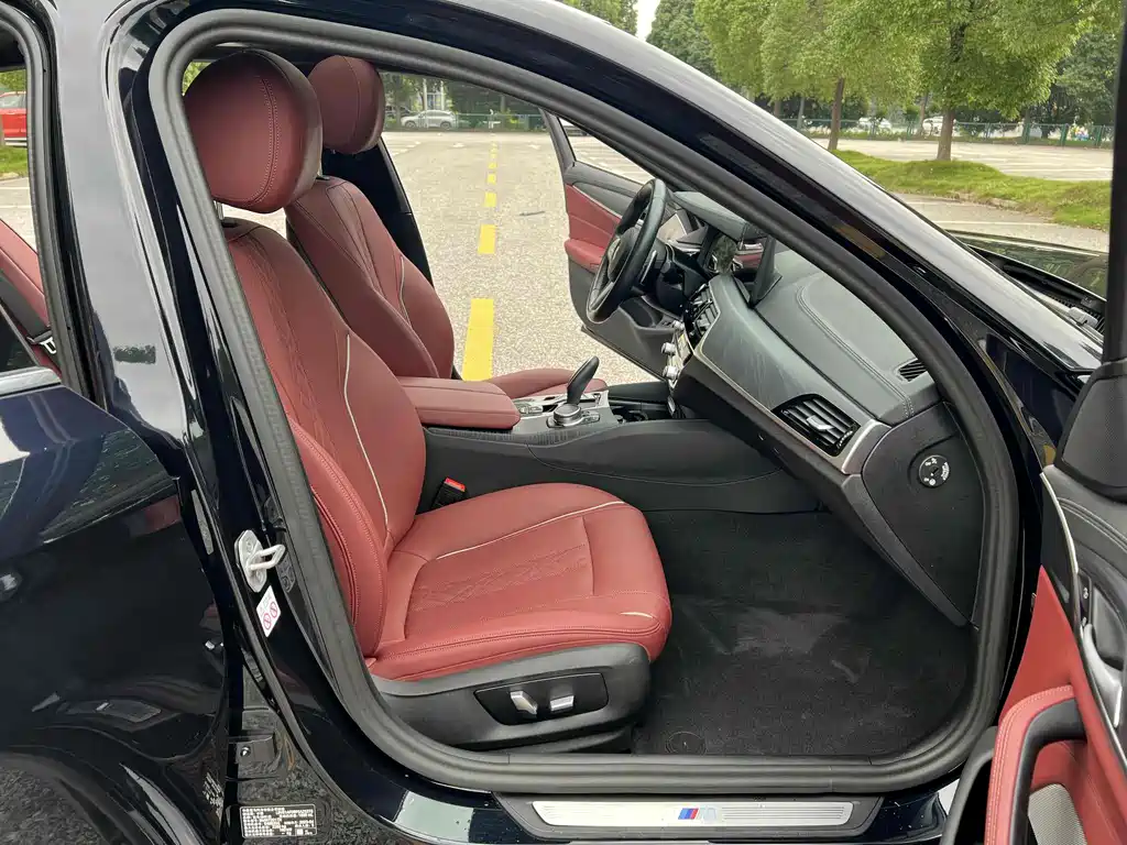 BMW 5 Series — миниатюра 5