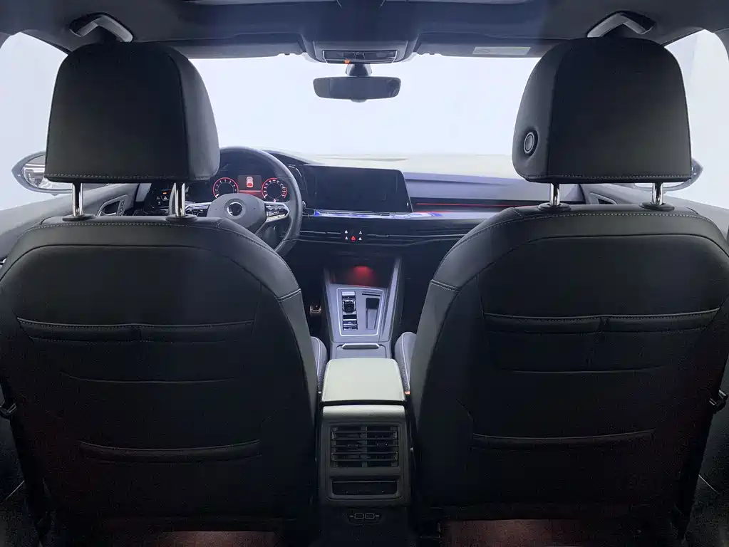 Volkswagen Golf — миниатюра 24
