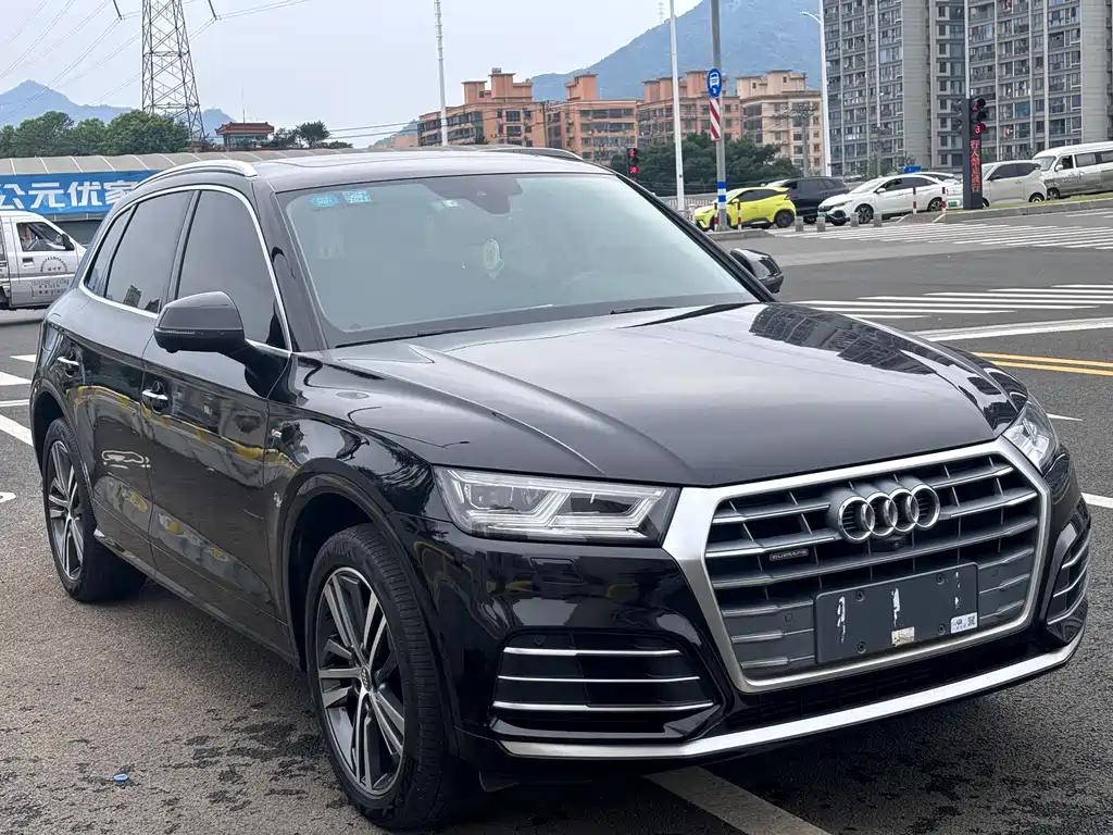 Audi Q5L 2020 40 TFSI Fashion