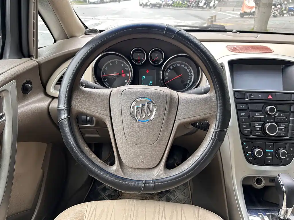 Buick Excelle — миниатюра 10