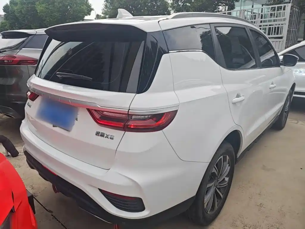 Geely Vision X6 — миниатюра 7
