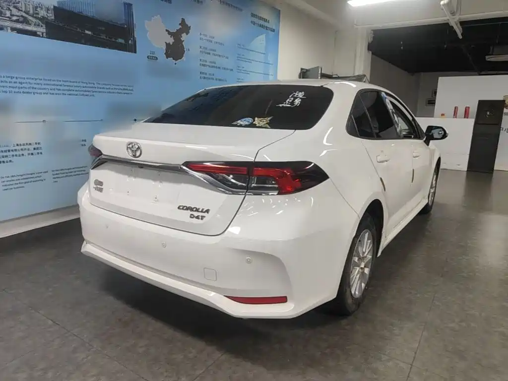 Toyota Corolla — миниатюра 7