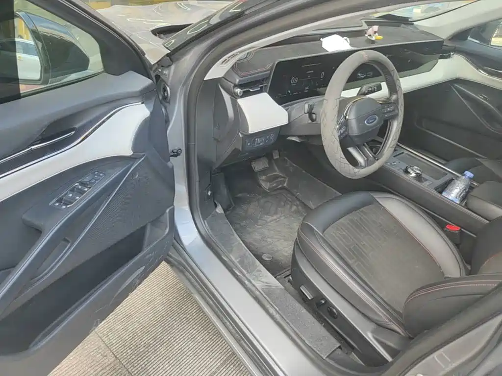 Ford Mondeo — миниатюра 16