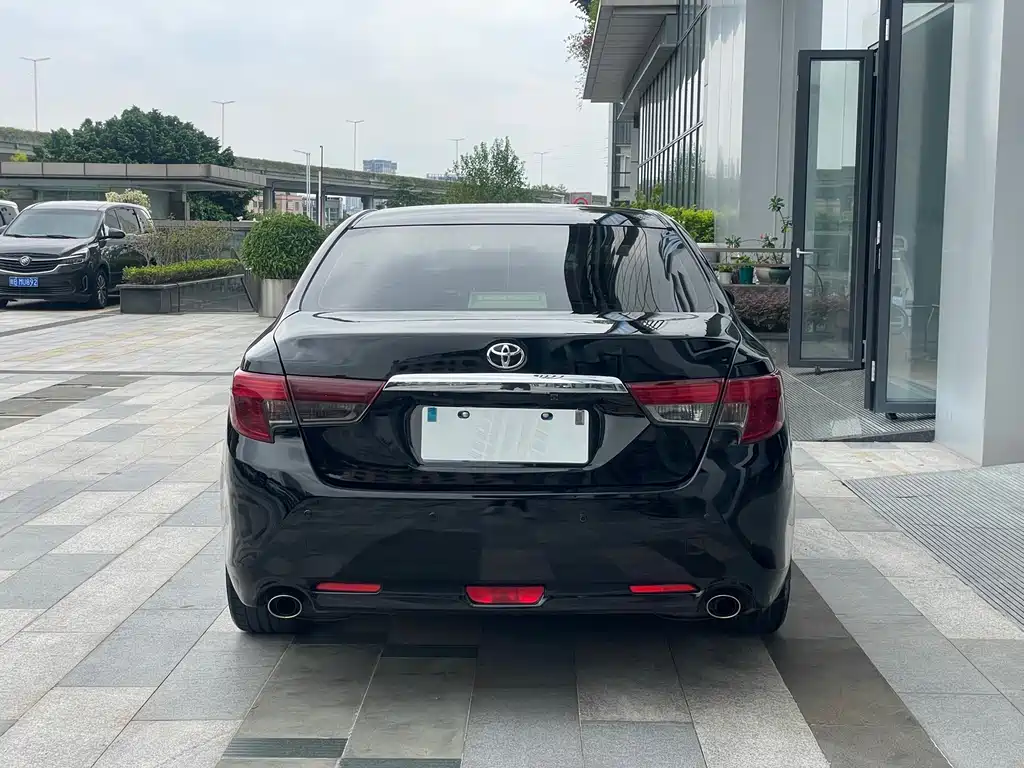 Toyota Reiz — миниатюра 15
