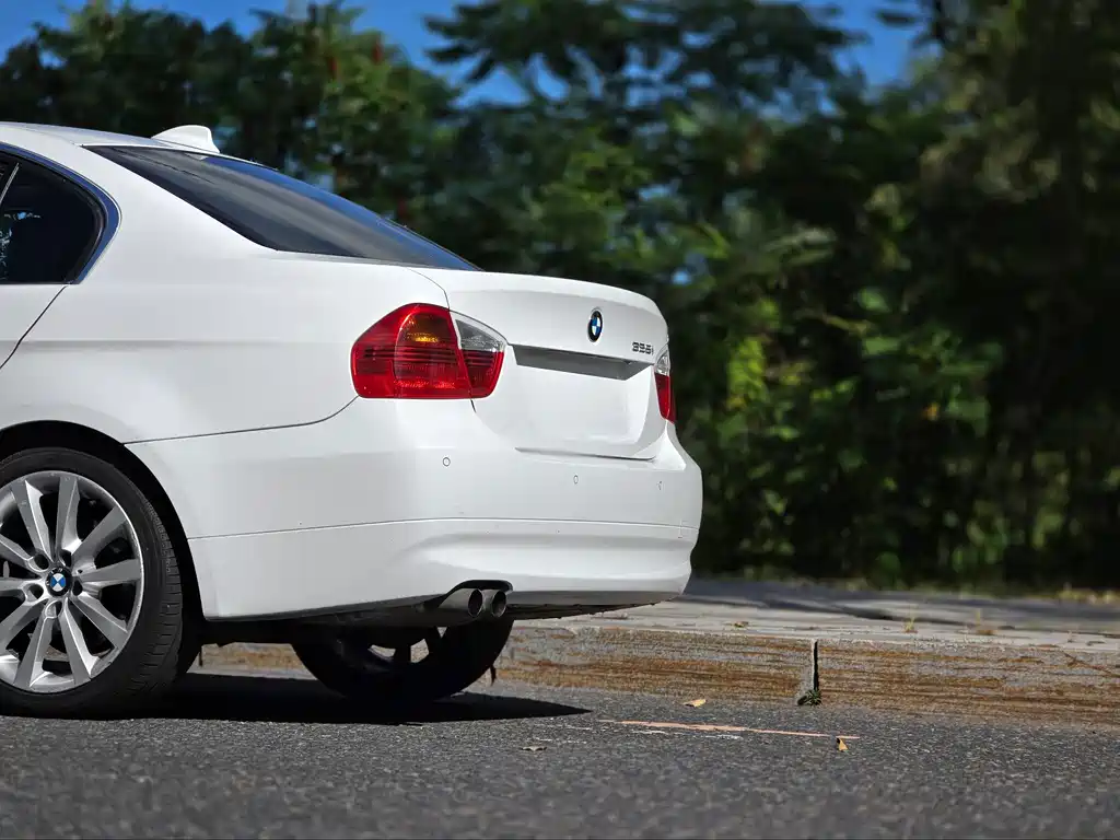 BMW 3 Series — миниатюра 7