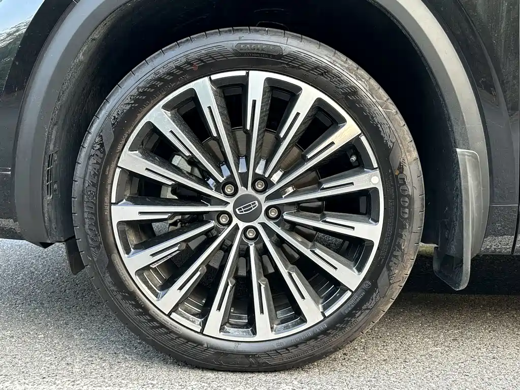 Geely Xingyue L — миниатюра 23